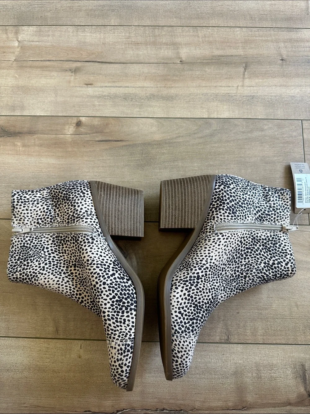 NWT Toms Genevieve Cheetah Animal Print Leather Ankle Booties Boots Sz 9